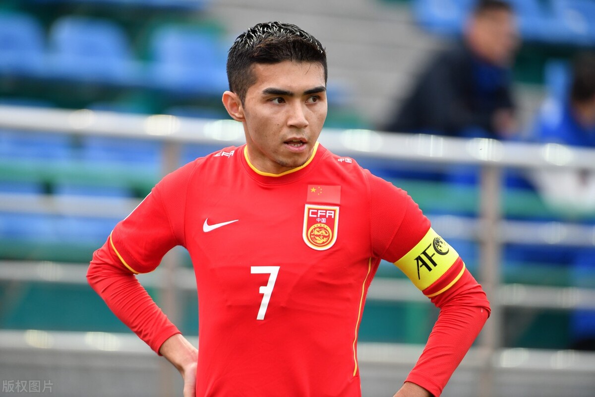 c罗的成长之路有多难,国青c罗留洋