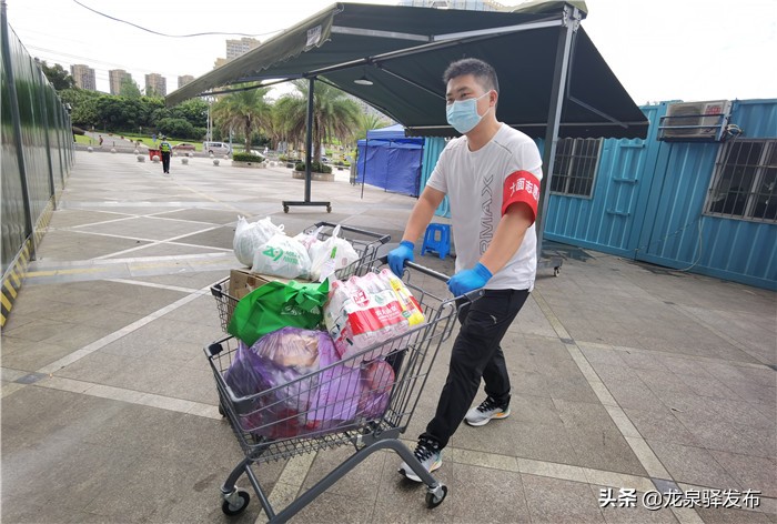 大件物品输送流水线,运送大量物资视频