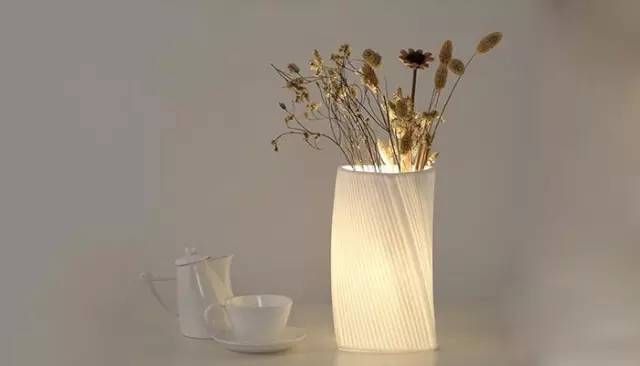 夜晚未正确使用灯光的危害,现在的节能灯光对人体有危害吗