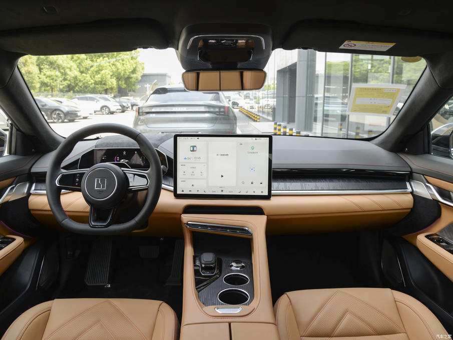 销量节节高推荐ME版2022款极氪001该怎么选