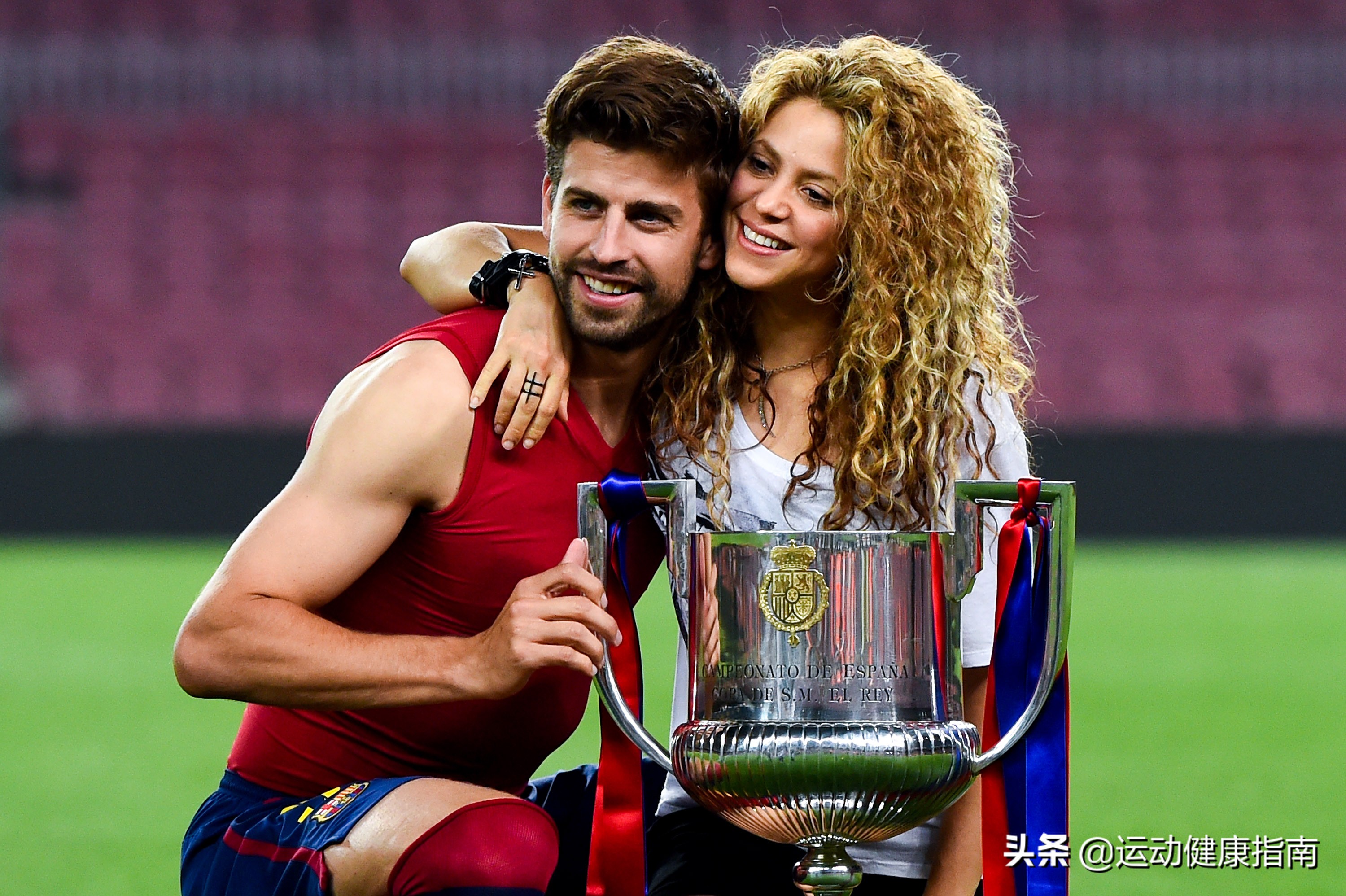 球场上奔跑的美好肉体，让女球迷疯狂的10大足球帅哥盘点，慎点哦