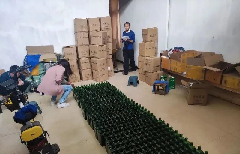 警方捣毁一特大制售假冒红酒团伙,特大制售假冒红酒告破