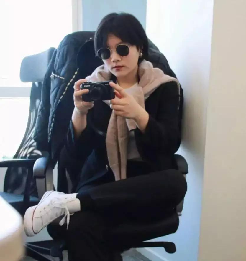 高管辞职与妻子环游中国,土豪丈夫破产