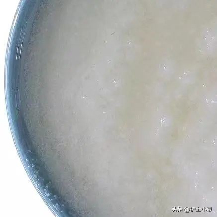 妇科病裤子总是湿湿的,短裤总是湿的是什么妇科问题