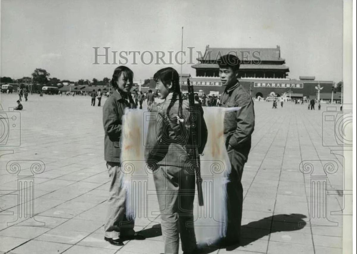 侵华日军残酷*行暴**，女子为活命脱下衣服让日本人拍摄，*辱侮**至死2