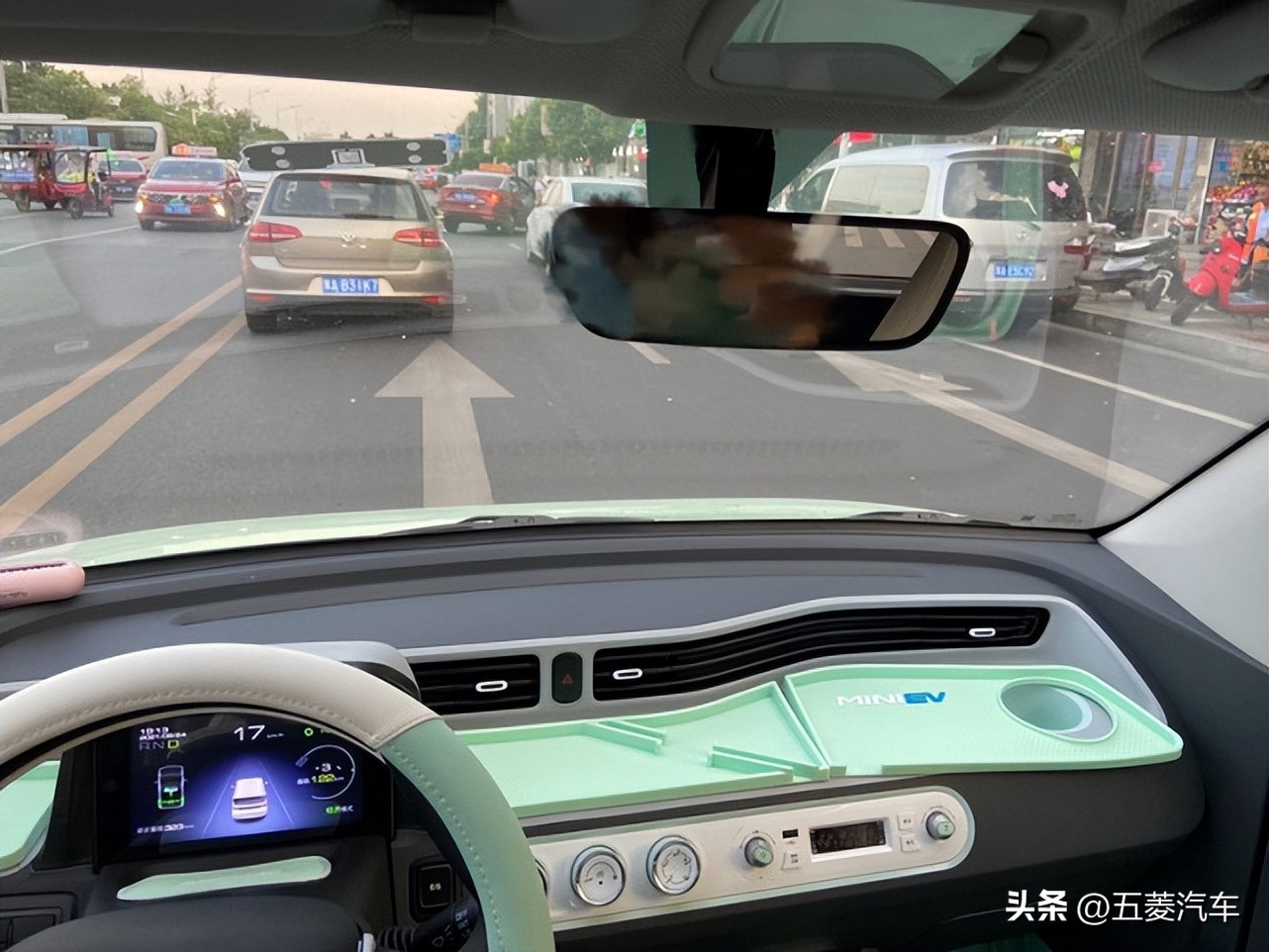 五菱宏光miniev春日出行国民神车,五菱宏光miniev马卡龙时尚款优惠