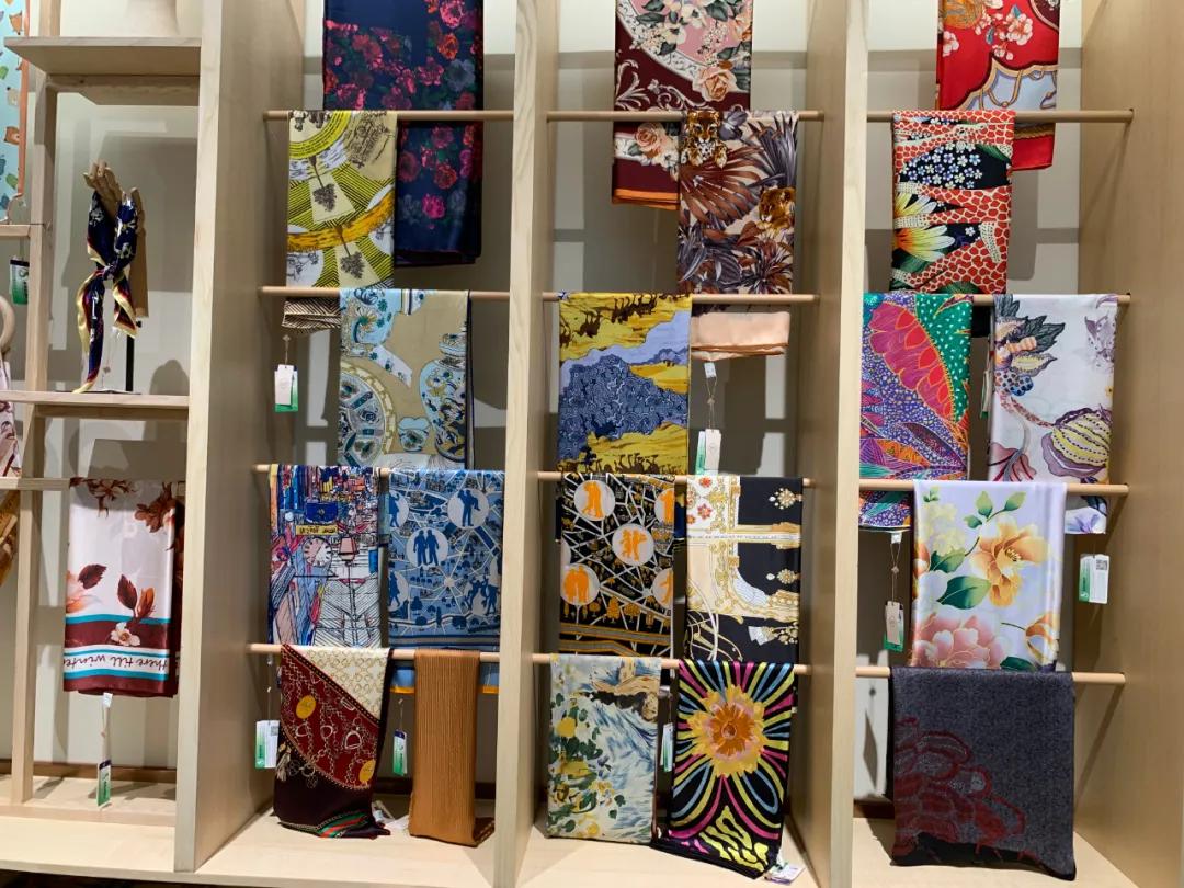 经营二十多年的真丝老店,中国传统丝绸工艺