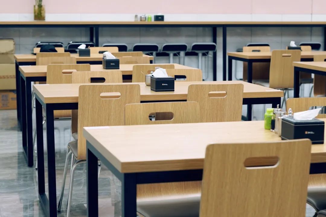 天鹅湖畔小区到百利中心怎么走,百利中心滨湖