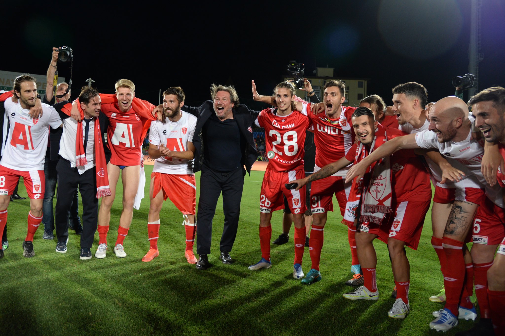 米兰11年的等待欧冠8强,米兰王朝的缔造者