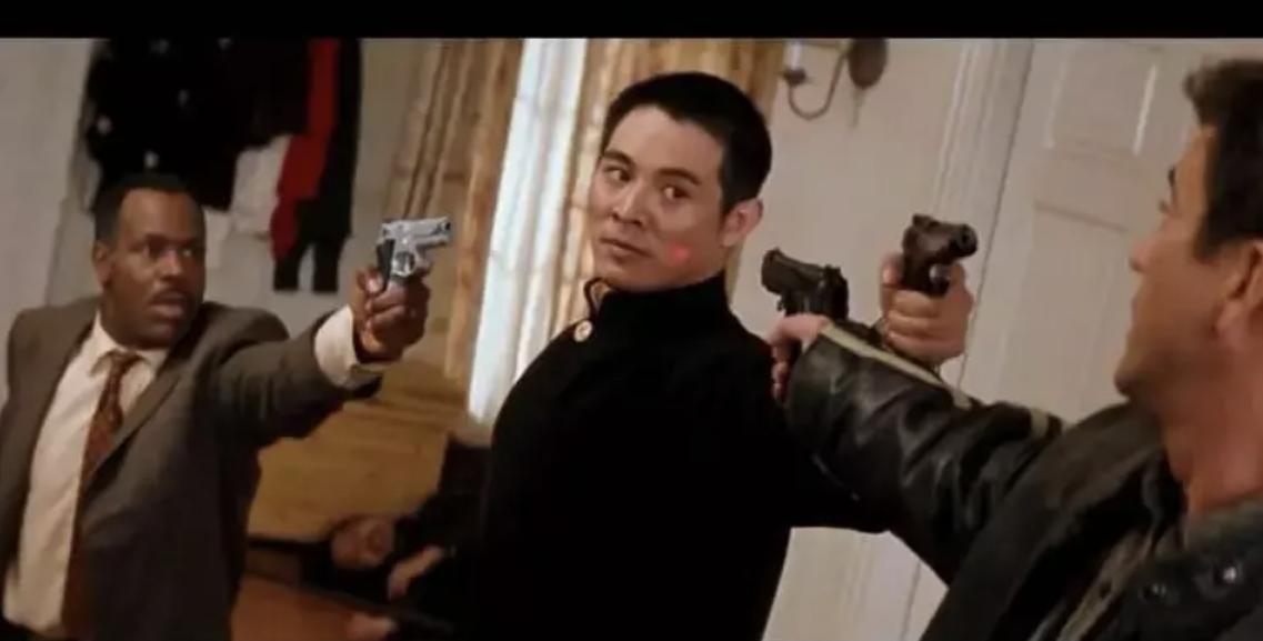 原来吴京真没吹牛！李连杰出脚就是杀人技，计春华：我抗不住一脚