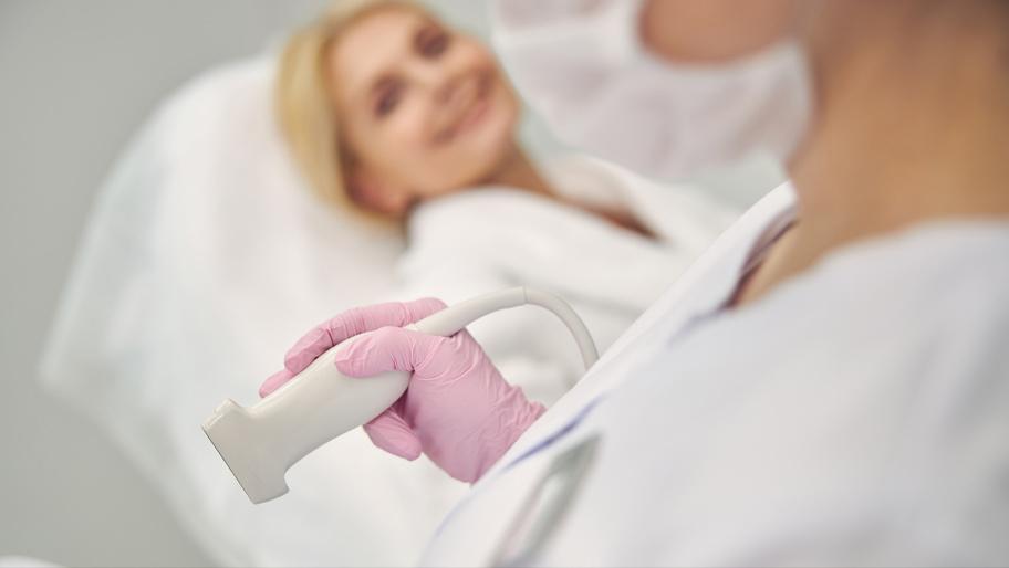 女性嘴唇边缘发痒与妇科有关吗,妇科下面特别痒什么原因