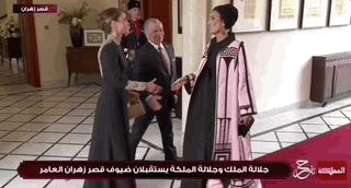 凯特王妃高级造型,凯特王妃穿蓝色格子英伦风