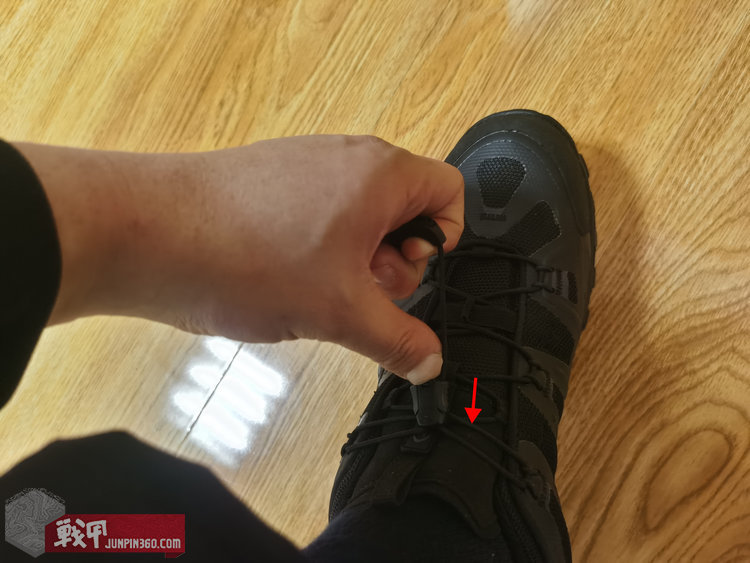 空降到“大秦”上空的萨瓦迪卡