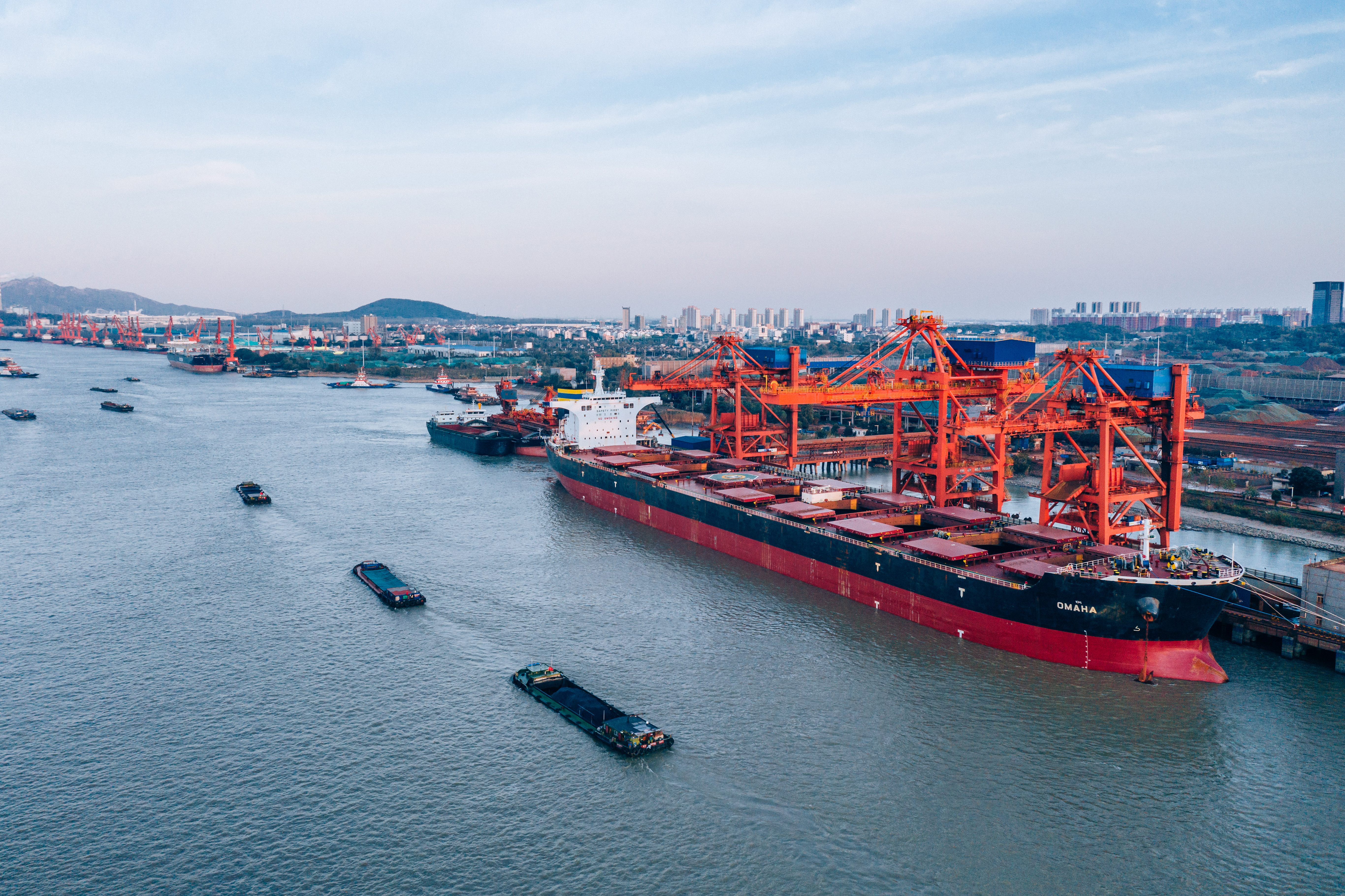 沿着运河看中国,沿着海岸线看苏州