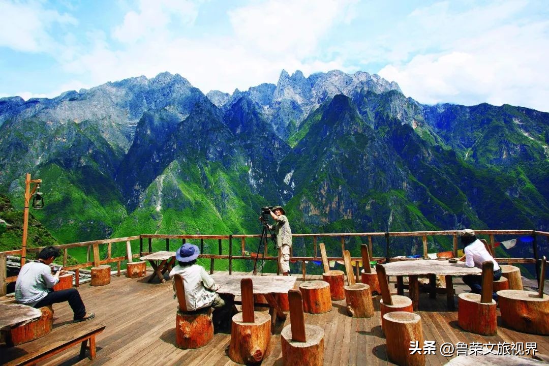 世界经典徒步线路虎跳峡,虎跳峡高路徒步多少公里