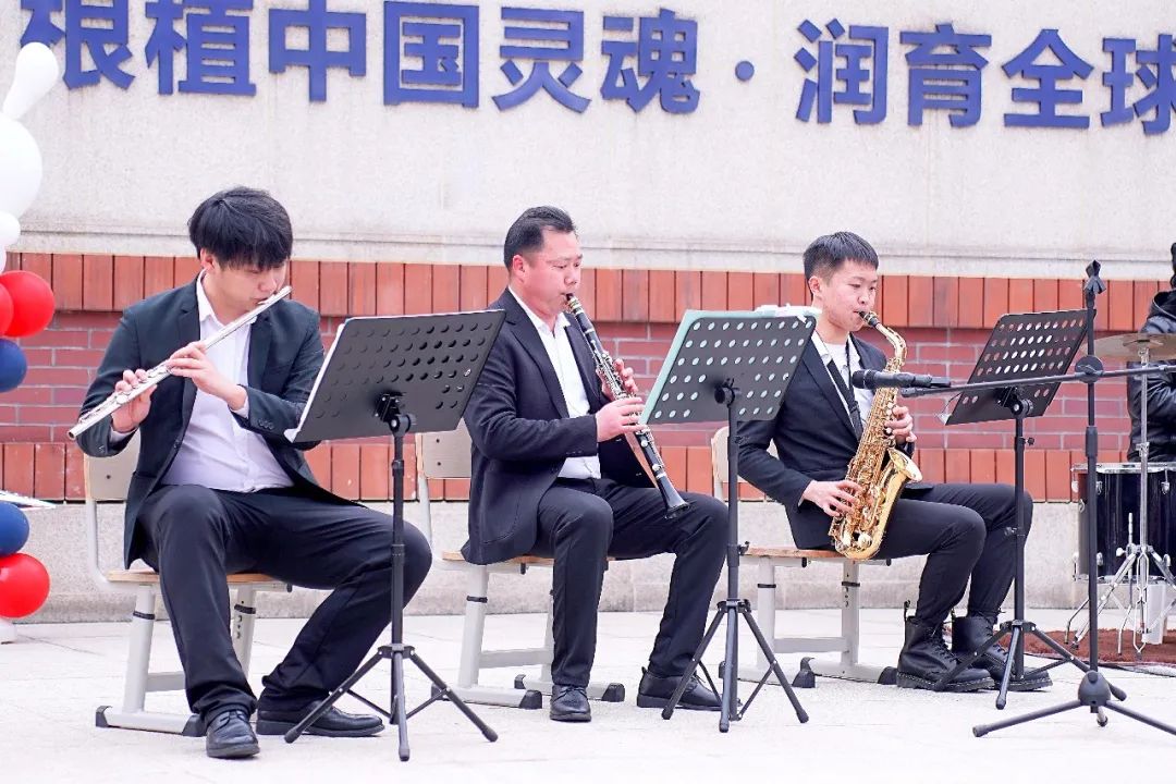 家长参观学校对学校的赞赏,蓝港外国语学校活动