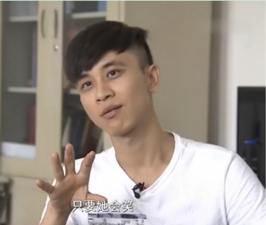 美女重伤成植物人，男友一家一起照料，美女醒来后让小伙左右为难