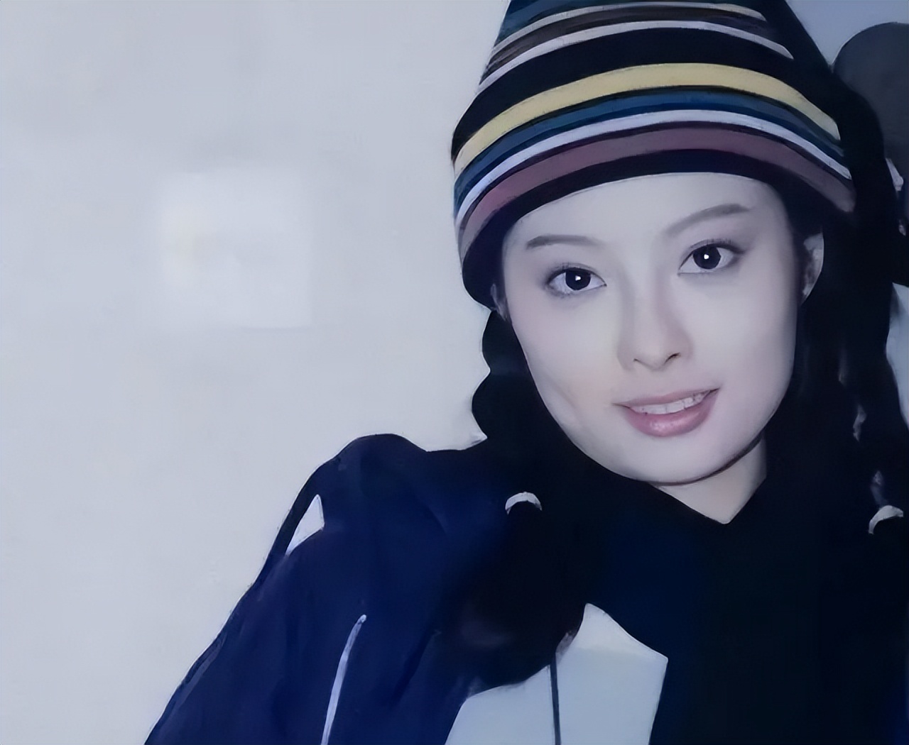 袁立偷狗搞笑视频,袁立讲偷狗的视频