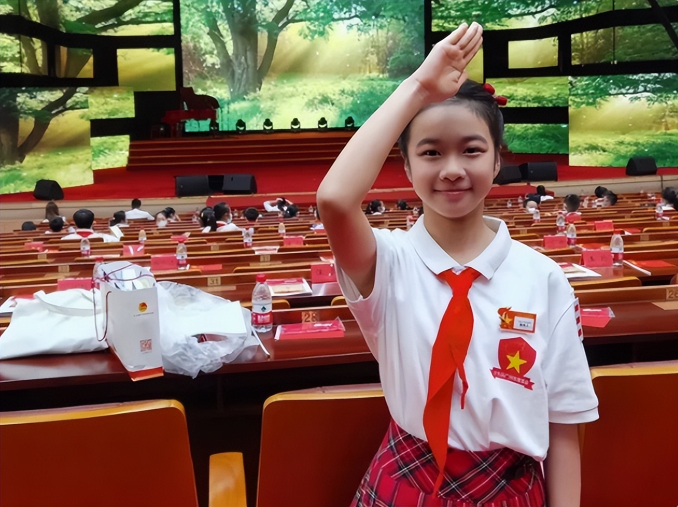 6年级小学生简历“好厉害”，雅思近满分，小学拿奖比同龄学生多