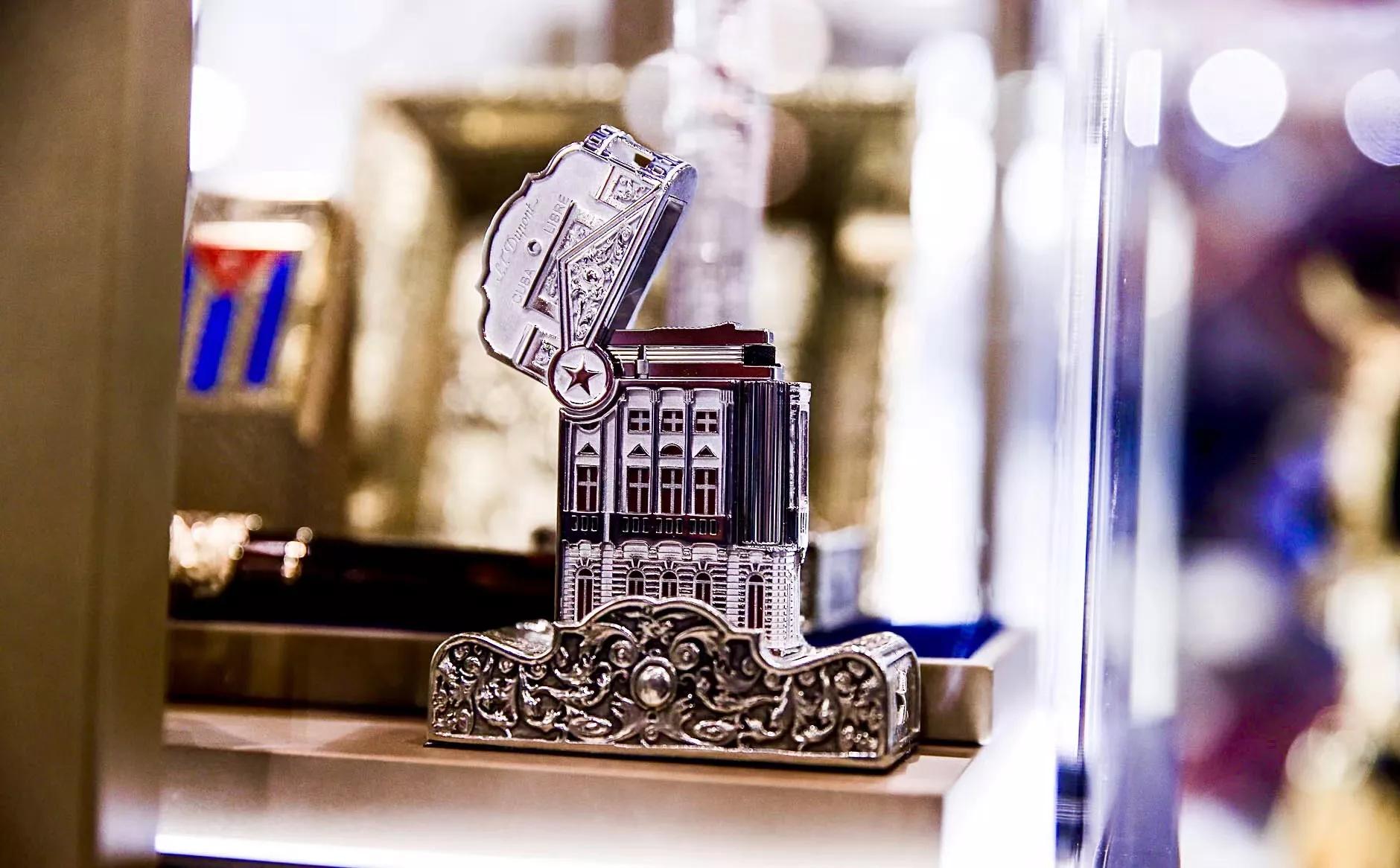 都彭打火机红色中国漆全部款式 (都彭打火机哪些是双火焰的)