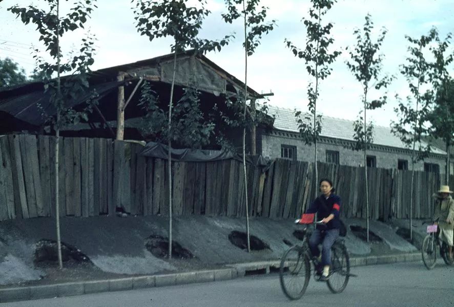 法国摄影师镜头下30年前的中国人,1970年代法国人拍摄