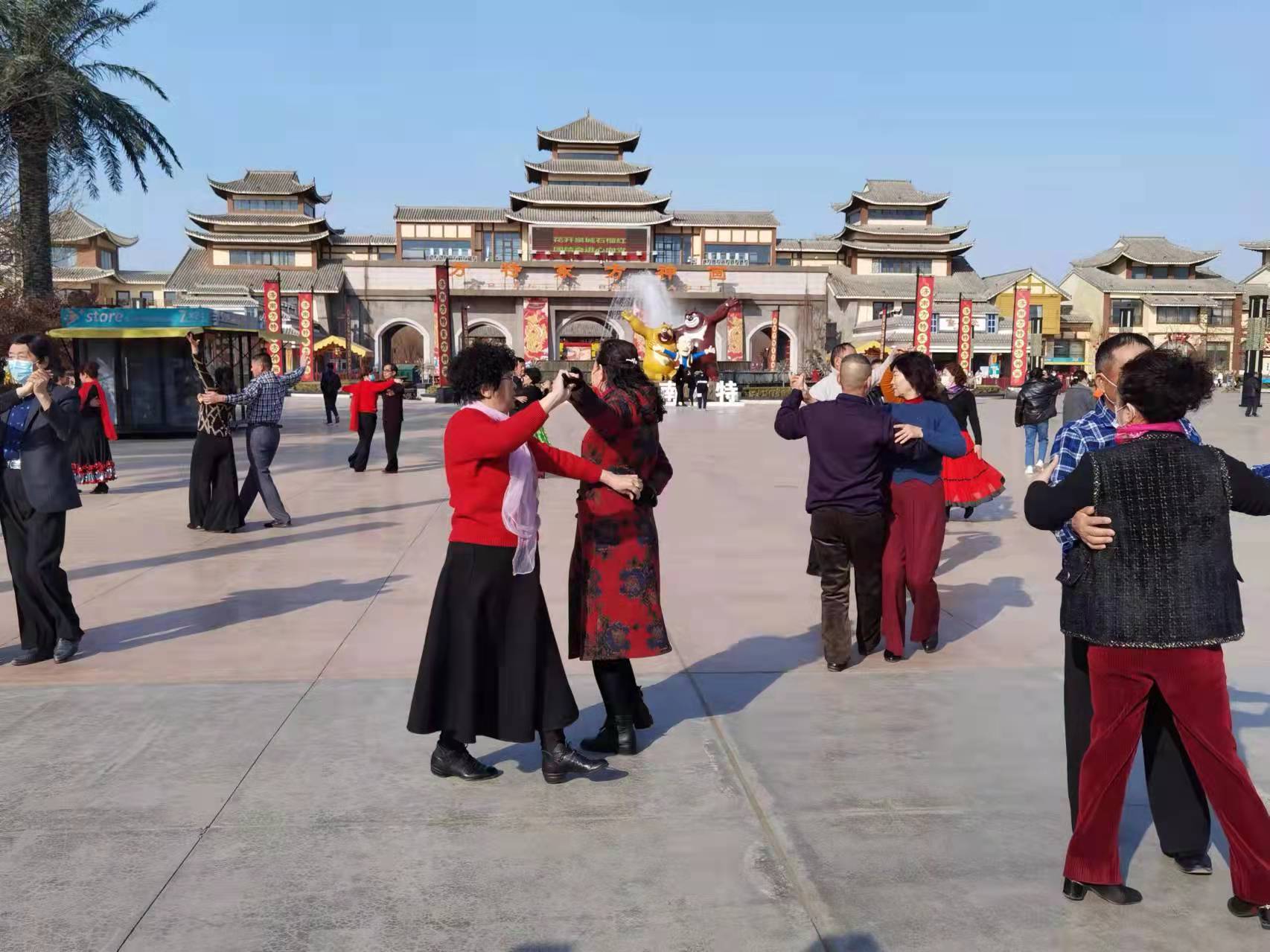 记者陶俊峰近照,新华社记者陶俊峰