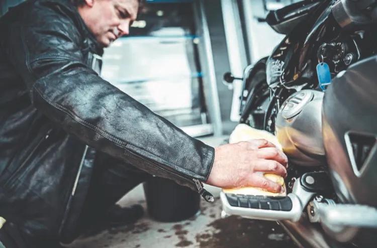 摩托车化油器多久清洗一次,摩托车怎么清洗保养