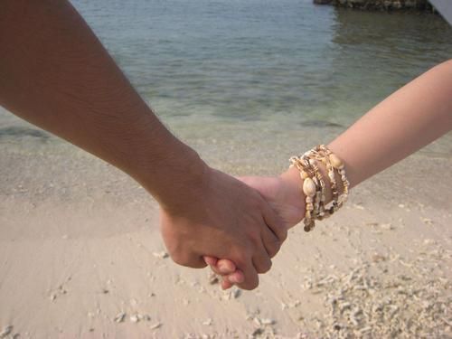 看闺蜜过得好会心生嫉妒,看闺蜜朋友圈秀恩爱文案高级感