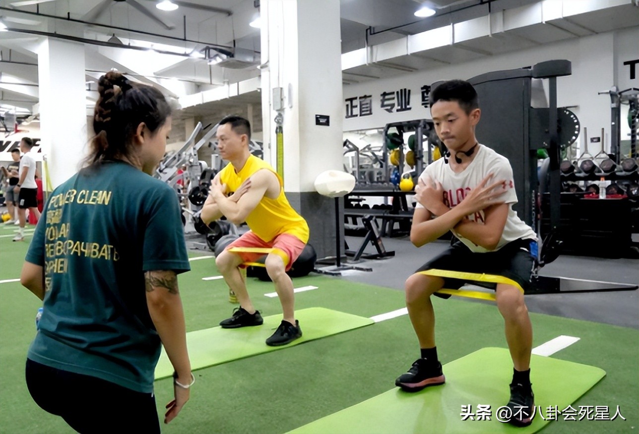 《爸哪》过去9年，萌娃发展各有不同，有运动员，也有钢琴王子