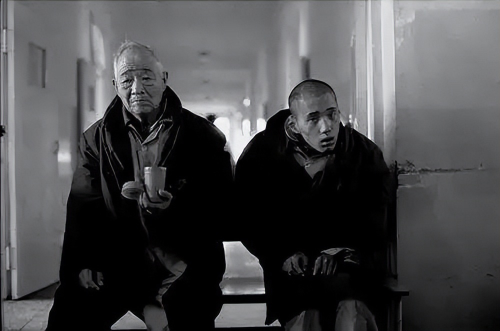 精神病院恐怖老照片,真实的废弃的精神病院图片