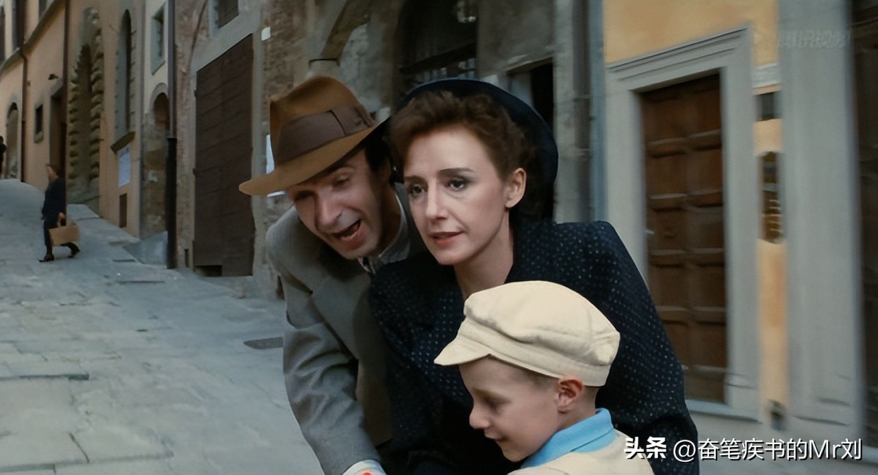 事实证明，《美丽人生》完美展现了罗伯托·贝尼尼电影中的爱与美