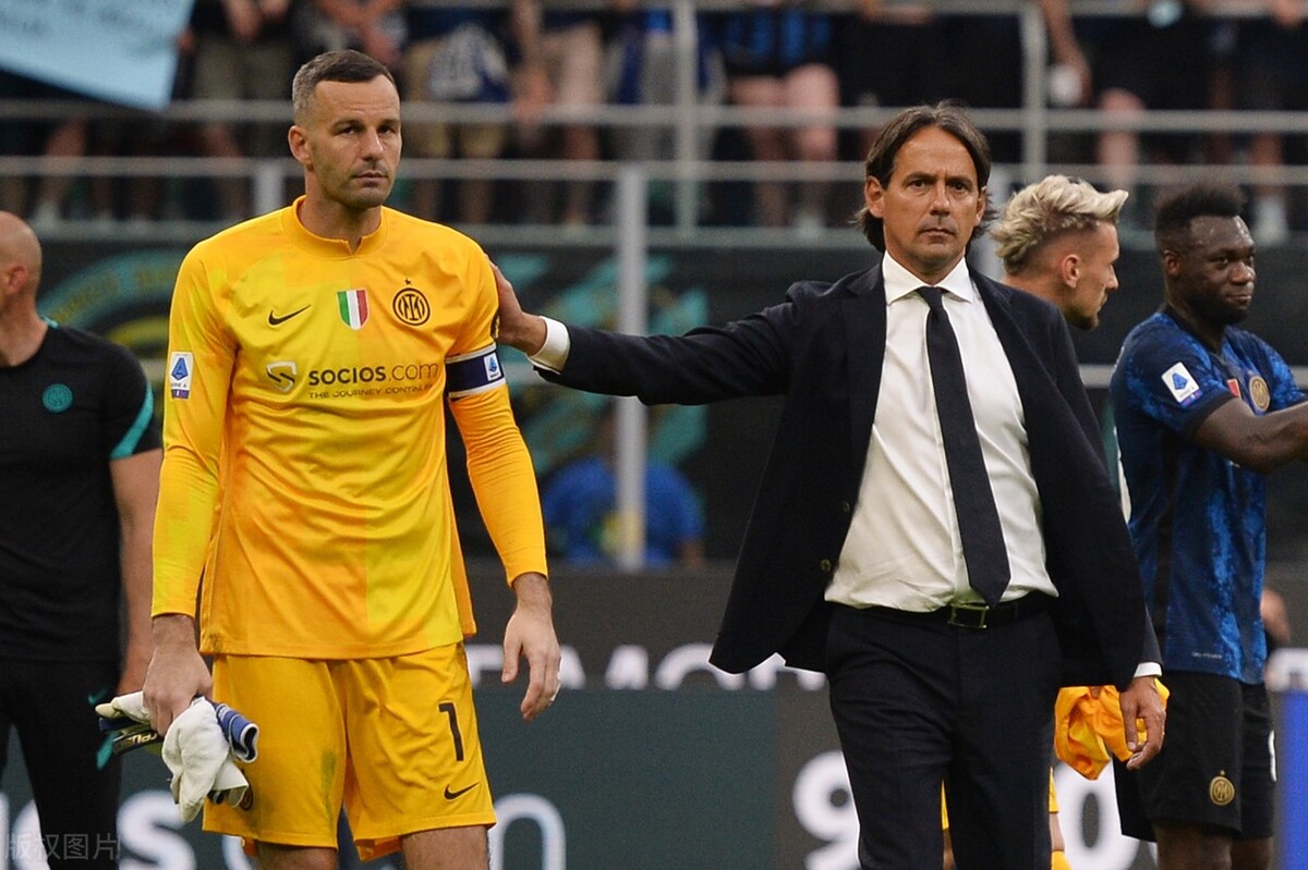 国米4-0萨勒尼塔纳劳塔罗大四喜,卢卡库国米转身射门