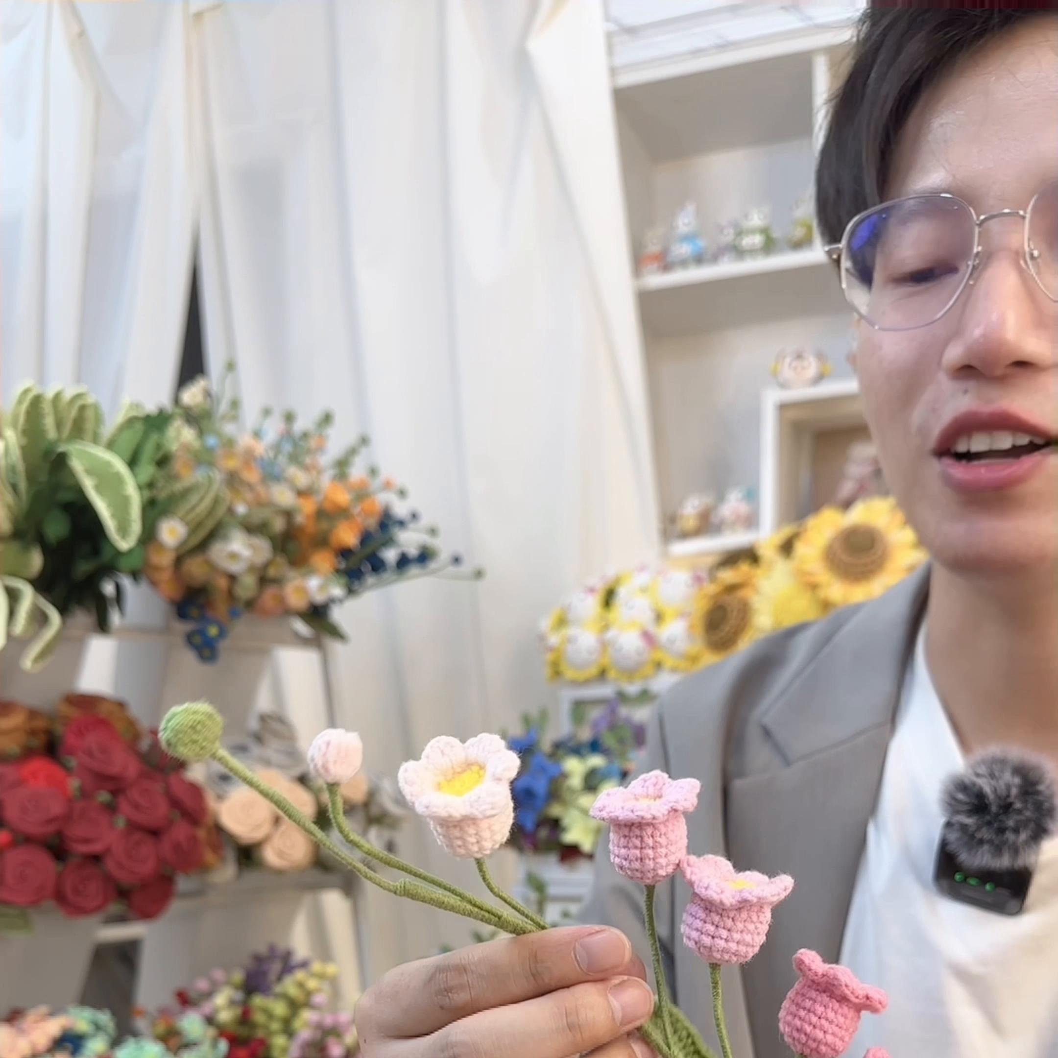 姐妹们看到这段的已经忍不住掉眼泪,这刻的幸福我都藏不住...