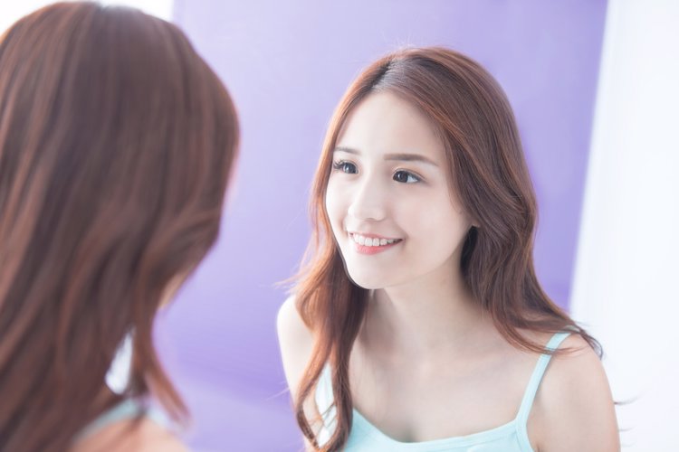 女性*处私**颜色深，是*生活性**多了？需要处理吗？别被男人“*脑洗**”了