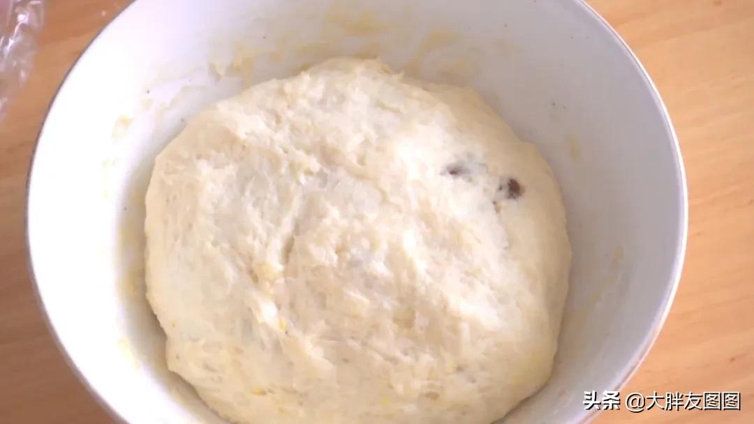 高筋面粉做面包不用厨师机,没有厨师机怎么做全麦面包
