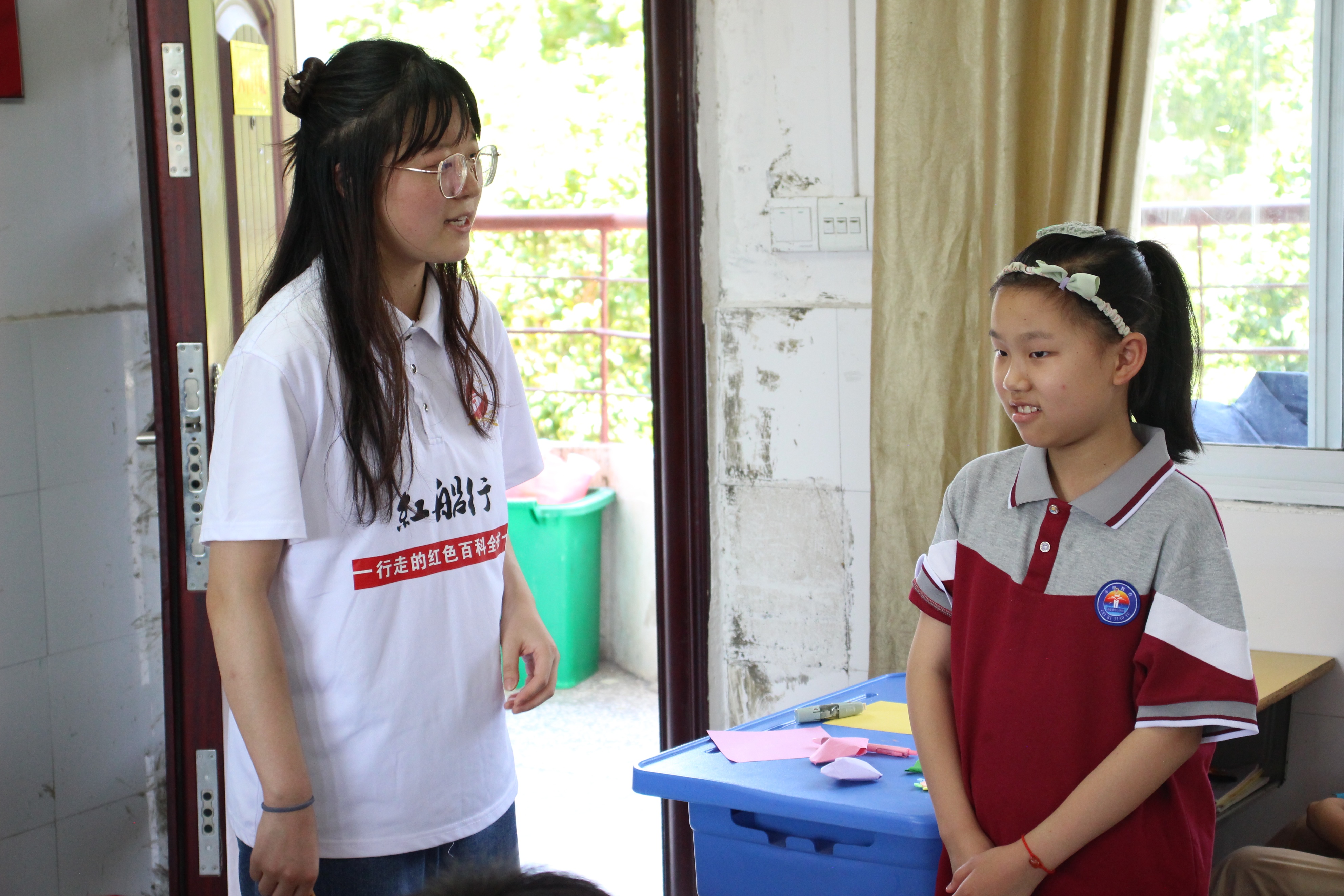 三下乡怎么给小朋友做自我介绍,三下乡自我介绍大学生