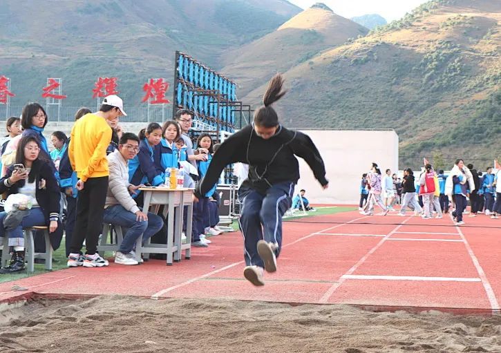 喜迎二十大|用运动谱写青春之歌