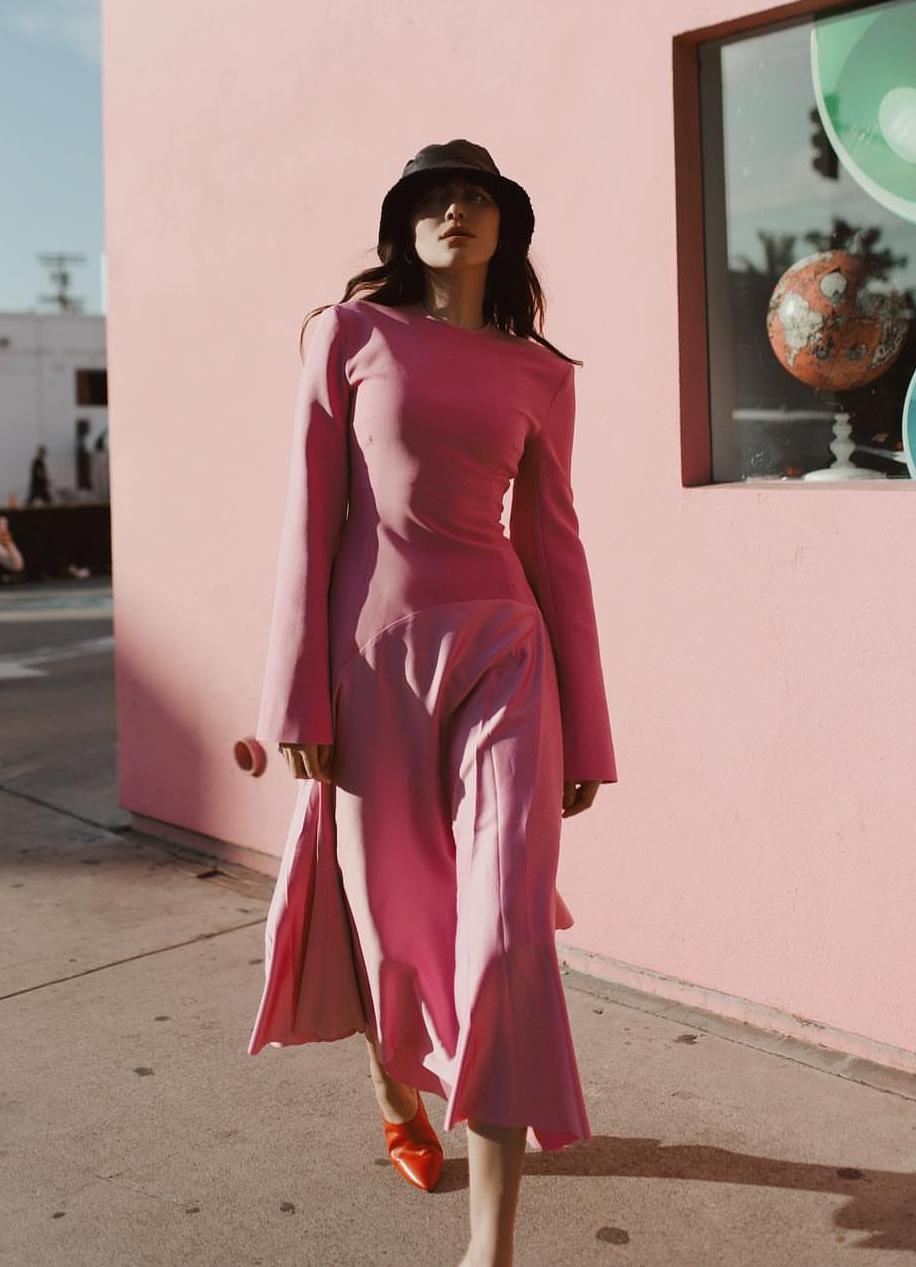 lisa最近同款粉色,lisamv绝美镜头粉色