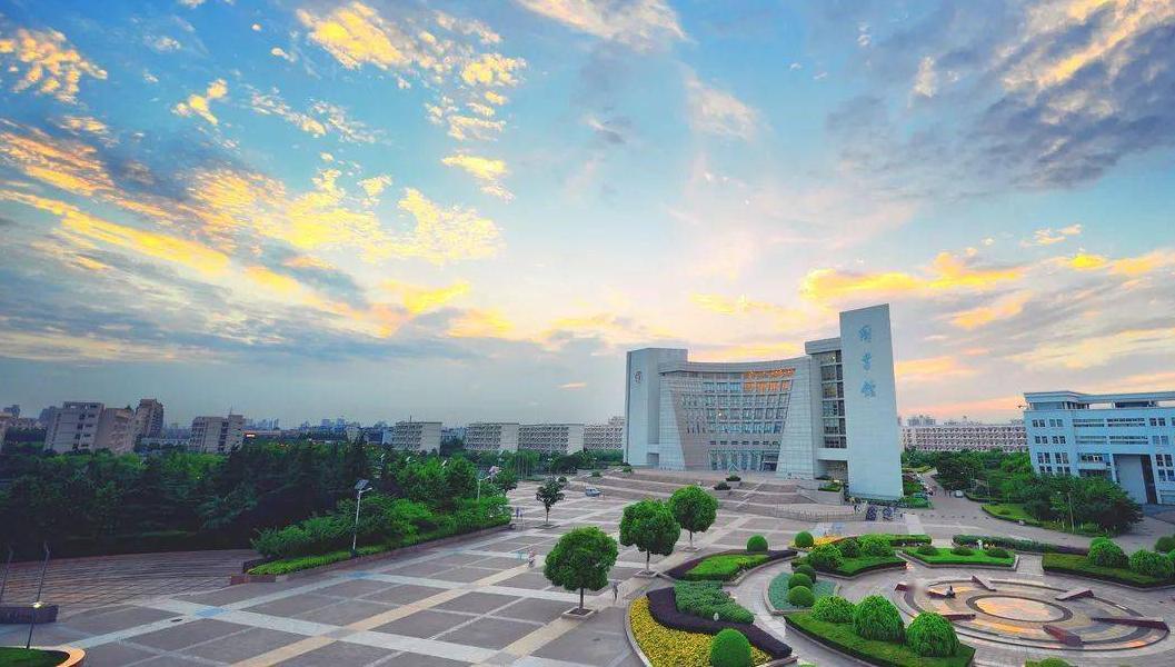 院校解读之上海大学