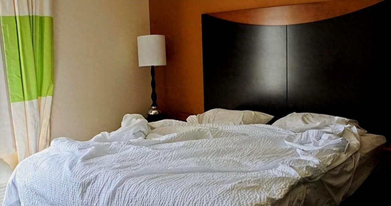 丈夫揭露妻子惊天秘密,老婆神秘失踪丈夫意外发现秘密