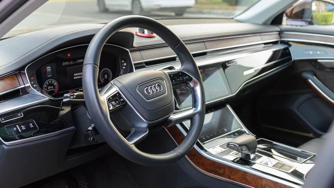 二手奥迪黑a8l,二手顶配奥迪a8l