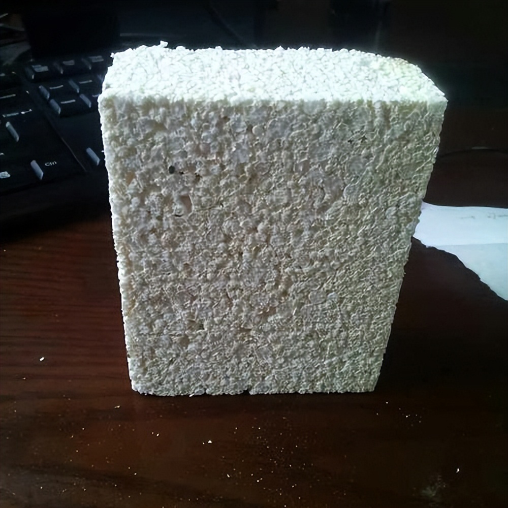 再生铝工业副产物掺杂矿物聚合物泡沫后，力学强度是怎样提升的？