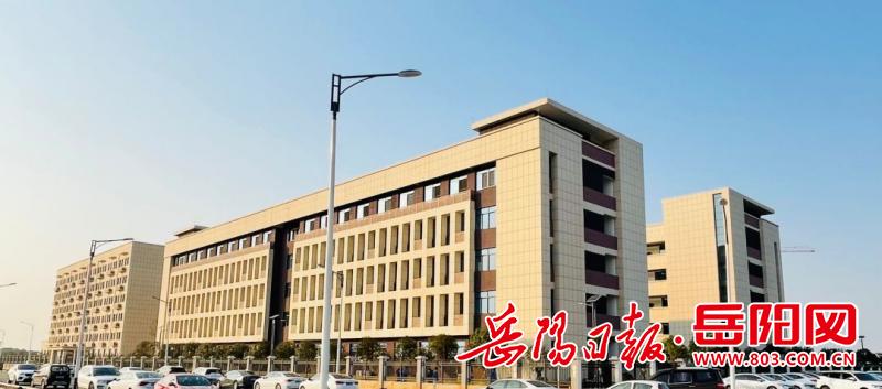 湖南北大青鸟技工学校,湖南海纳北大青鸟