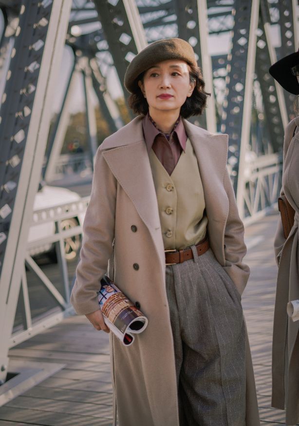 40多岁大脸女性适合戴什么太阳帽,四十多岁妈妈戴什么帽子洋气减龄