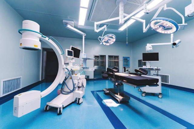 做肠镜尴尬怎么办,男医生给女病人做肠镜合适吗