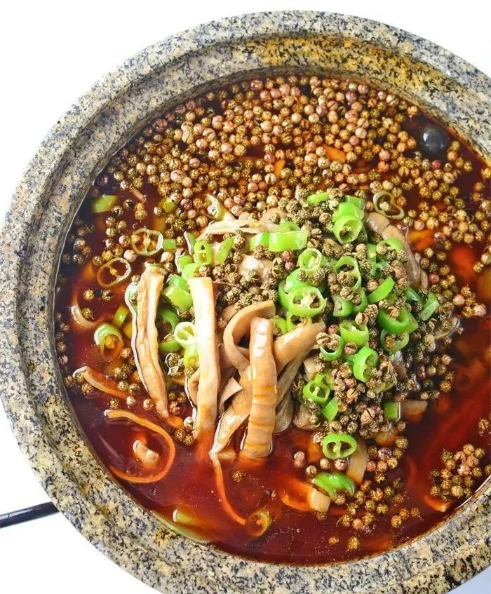 新派川菜酒楼,酒楼大气菜品