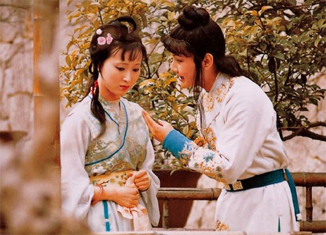 红楼梦中的通灵宝玉和林黛玉,红楼梦中的黛玉聪明