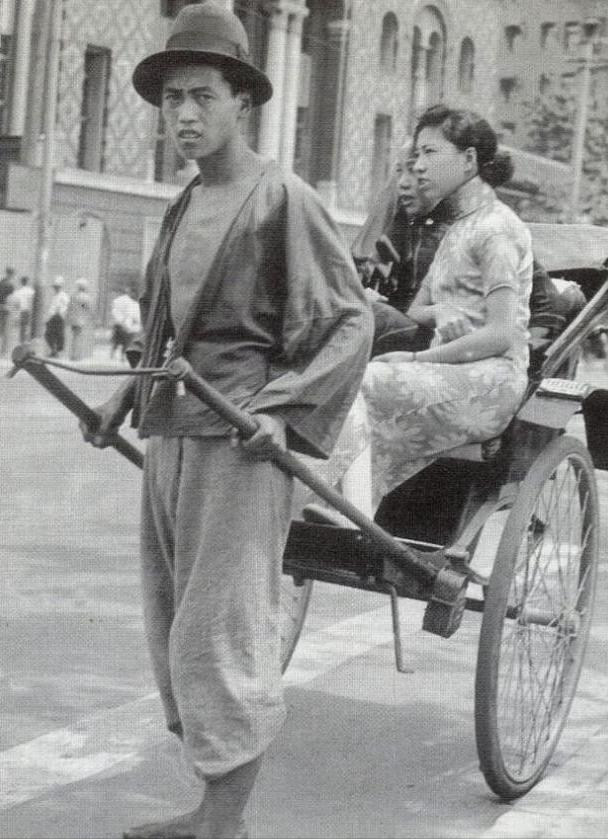 老人蹬三轮捐35万，助300多贫困学子圆梦，死后获感动中国特别奖