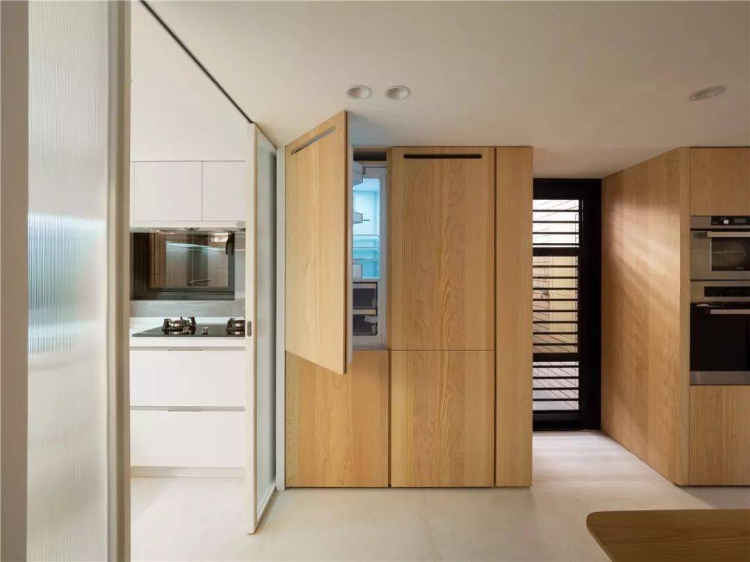 嵌入式冰箱为什么都是2台 (为什么嵌入式冰箱总是翻车)