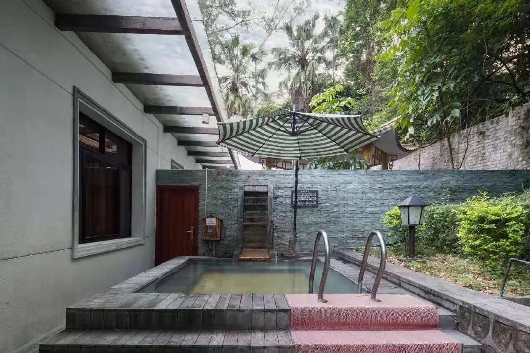 广东最值得推荐的温泉度假村,广东第一峰温泉是真温泉